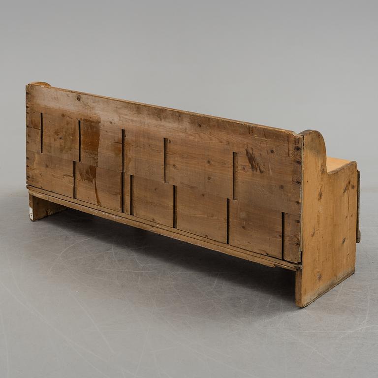 A pine sofa, 19th Century.