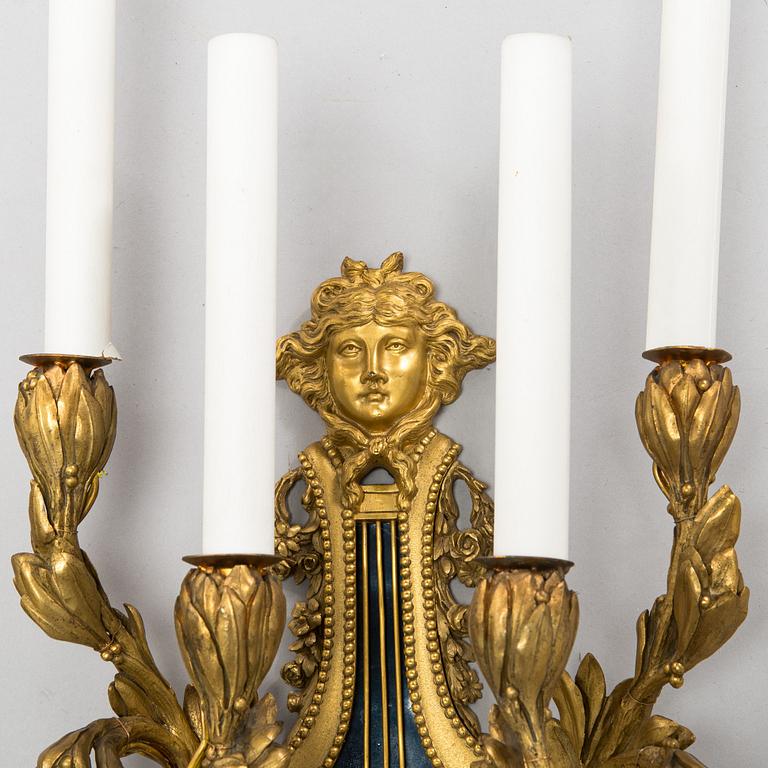 Vägglampetter, ett par, omkring 1900.