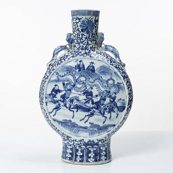 Pilgrimsflaska, porslin, Kina, Qingdynastin, 1800-tal.