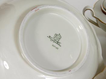 MAT- OCH KAFFESERVISDELAR, 75 st, porslin, Königl pr. Tettau.