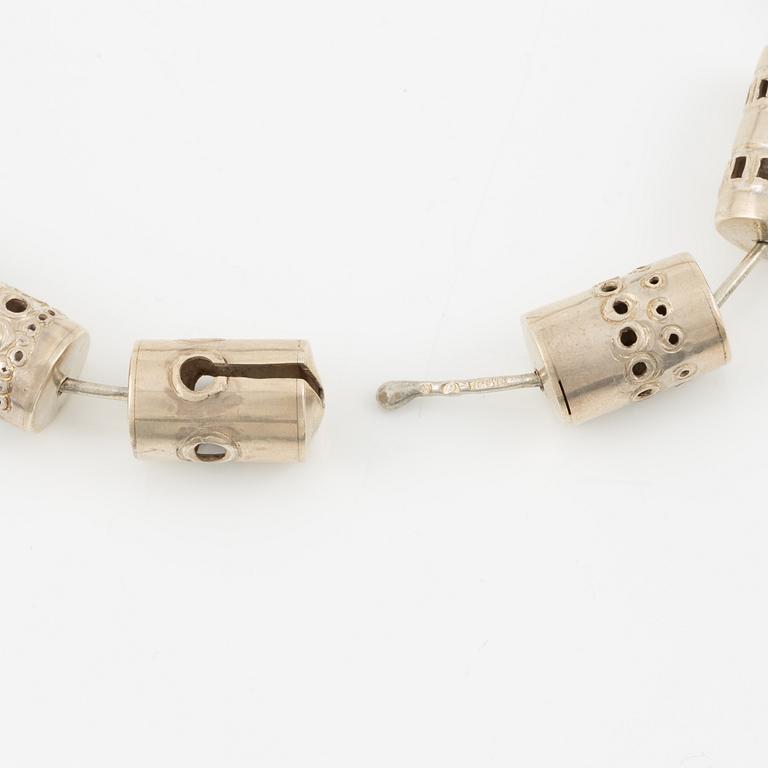 Lars Arby, tre collier, sterlingsilver, Göteborg bland annat 1982.