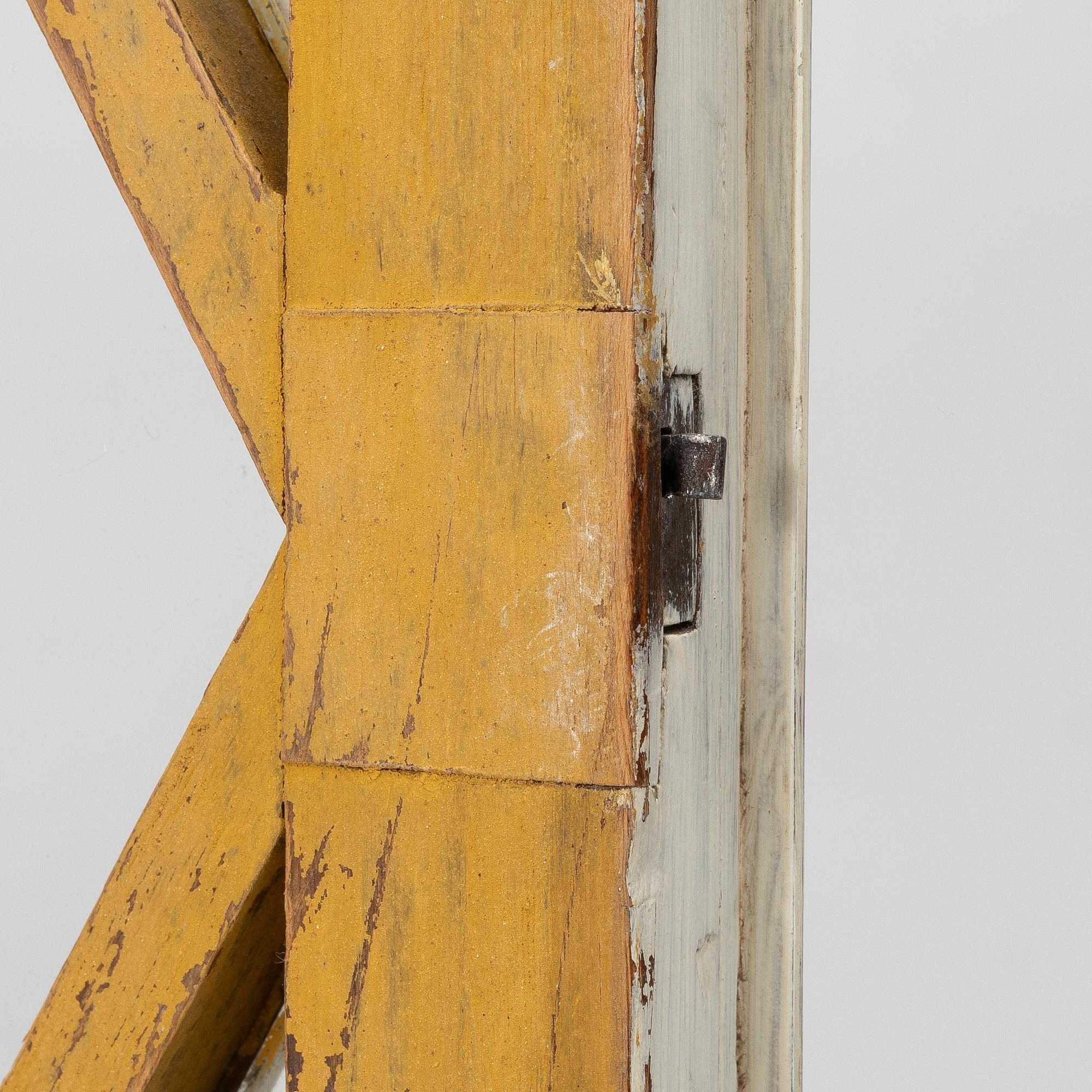 Corner hanging cabinet, second half of the 19th century.