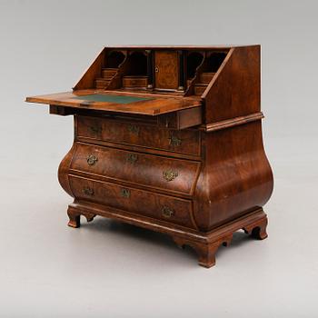 SKRIVSEKRETÄR, sydeuropa, 1700-/1800-tal.