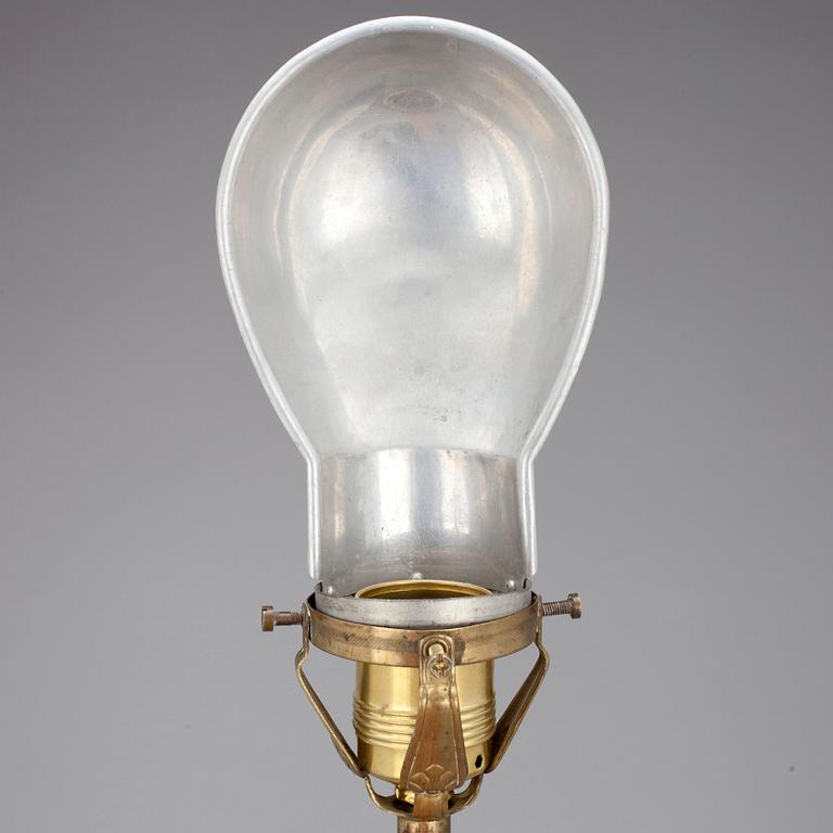 SKRIVBORDSLAMPA, 1900-talets första hälft.