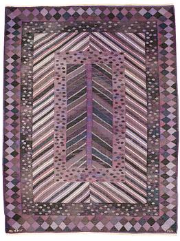 666. CARPET. "Granen violett". Tapestry weave. 228 x 169 cm. Signed AB MMF MR.
