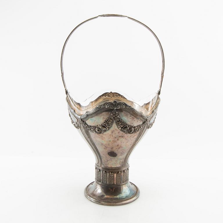 Skål med hänkel Jugend 1900-alets början nysilver.