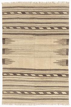 A persian kilim, ca 300 x 200 cm.