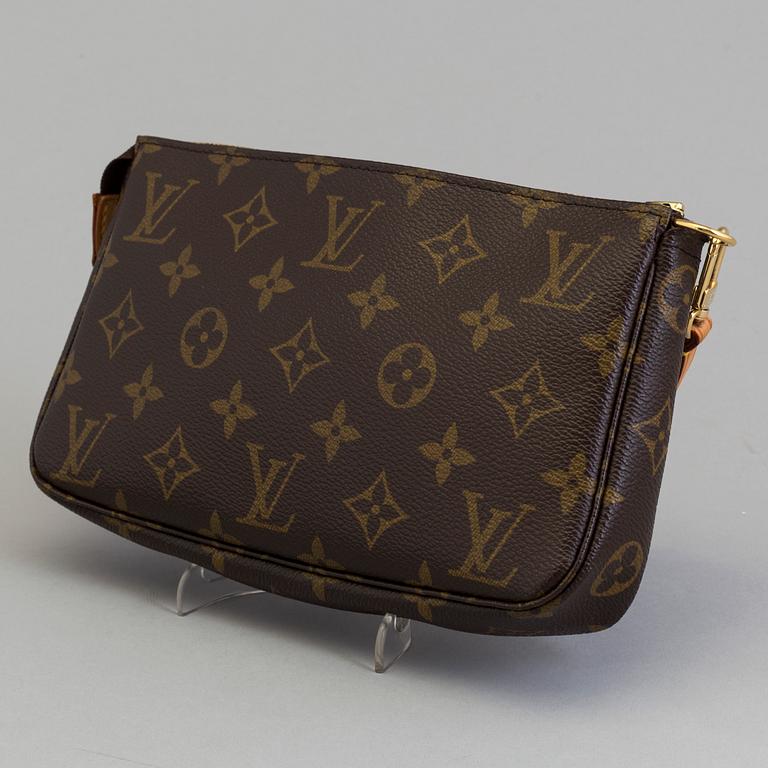 VÄSKA, "Pouchette" Louis Vuitton.