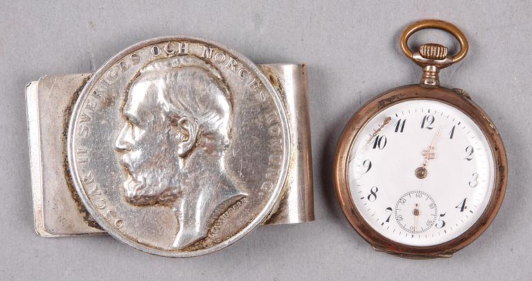 SEDELKLÄMMA samt FICKUR, silver.