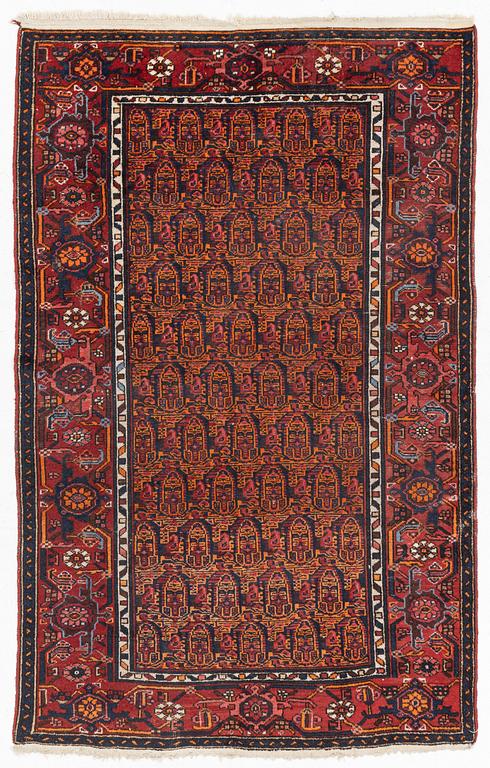A Hamadan rugl, approx. 194 x 125 cm.