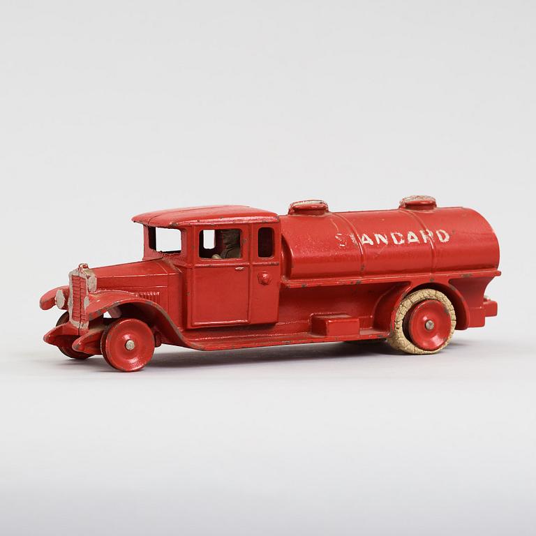 SKOGLUND & OLSON, tankbil "Standard", Sverige, 1920-/30-tal.