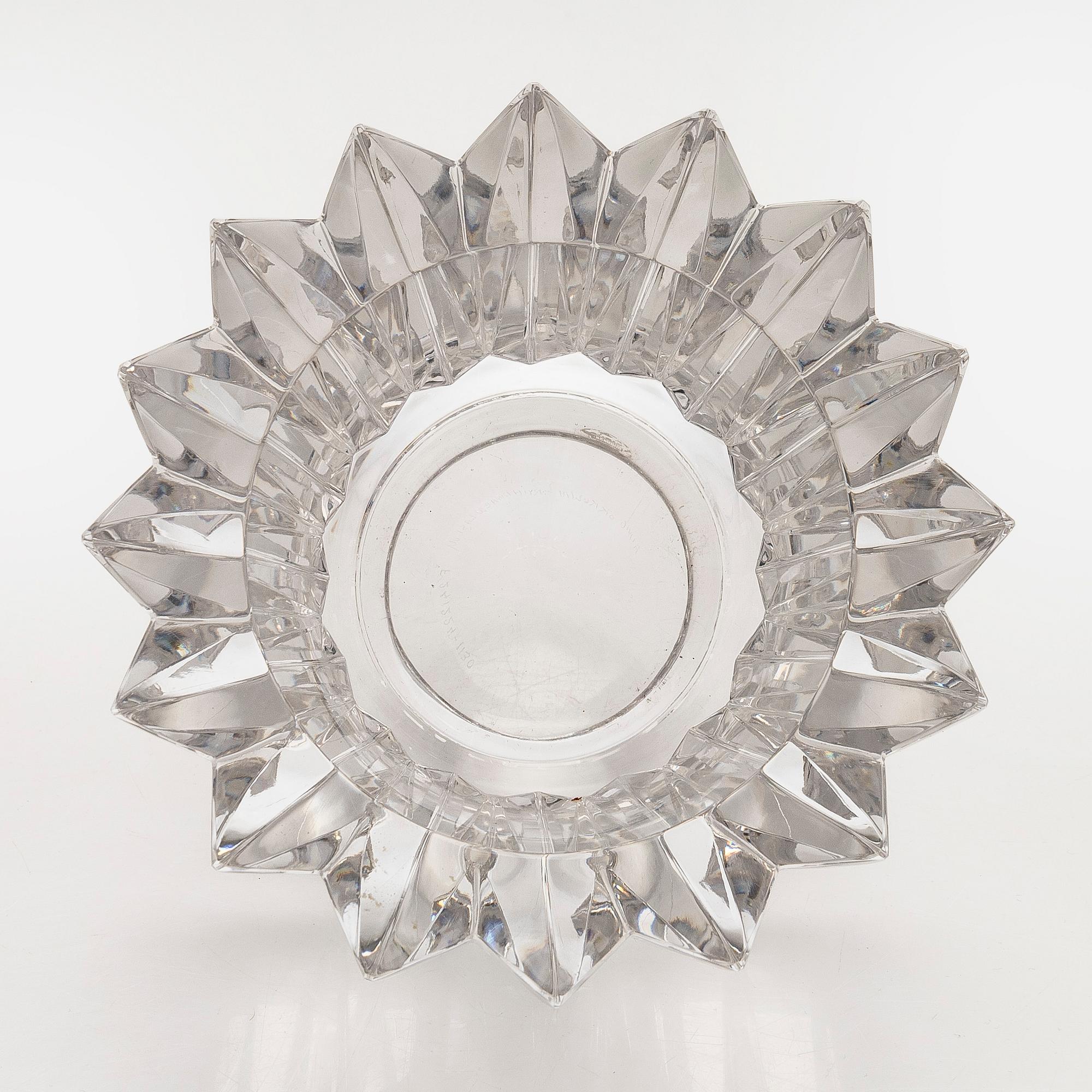 Aimo Okkolin, A 'Crown' crystal bowl signed Aimo Okkolin for Riihimäen Lasi Oy, Finland.