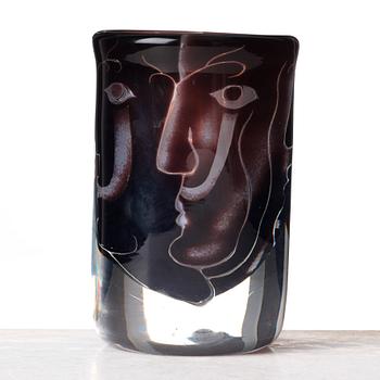 Ingeborg Lundin, vas, Ariel, "Ansikten", Orrefors 1975.