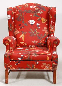 FÅTÖLJ, av Svenskt Tenntyp.