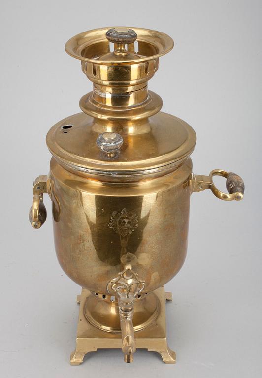 SAMOVAR, mässing, träskaft, Ryssland, Tula, 1800-tal.