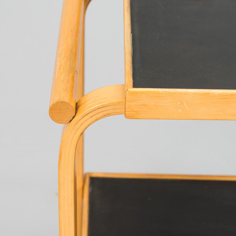 Alvar Aalto, serveringsvagn, modell 98, O.Y. Huonekalu- ja Rakennustyötehdas A.B. 1900-talets mitt.