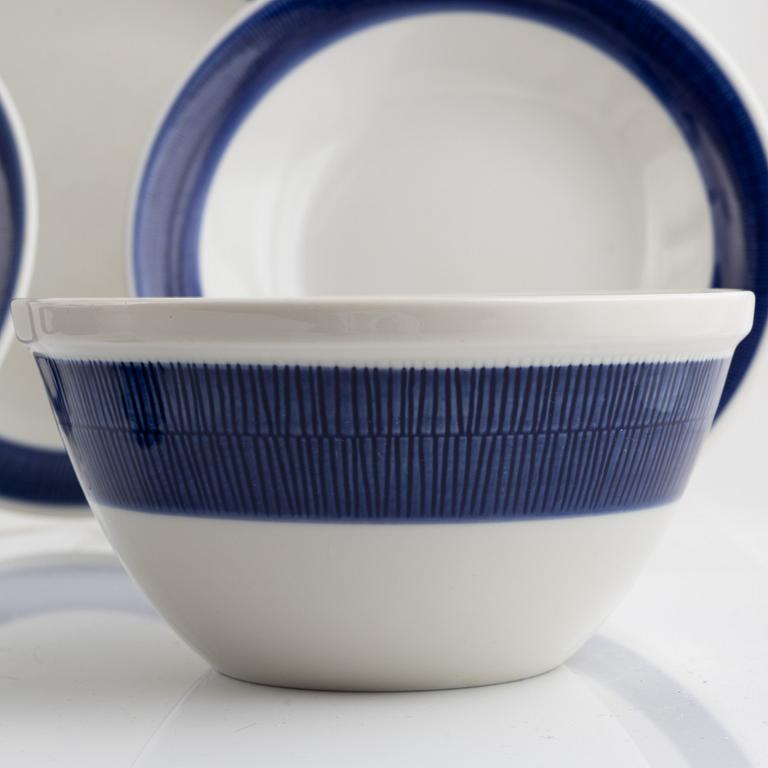 Hertha Bengtson, a 31-piece "Koka blå" dinner service, Rörstrand, Sweden.