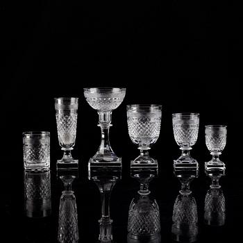 Elis Bergh, a part 'Kent' glass service, Kosta Boda (48 pieces).