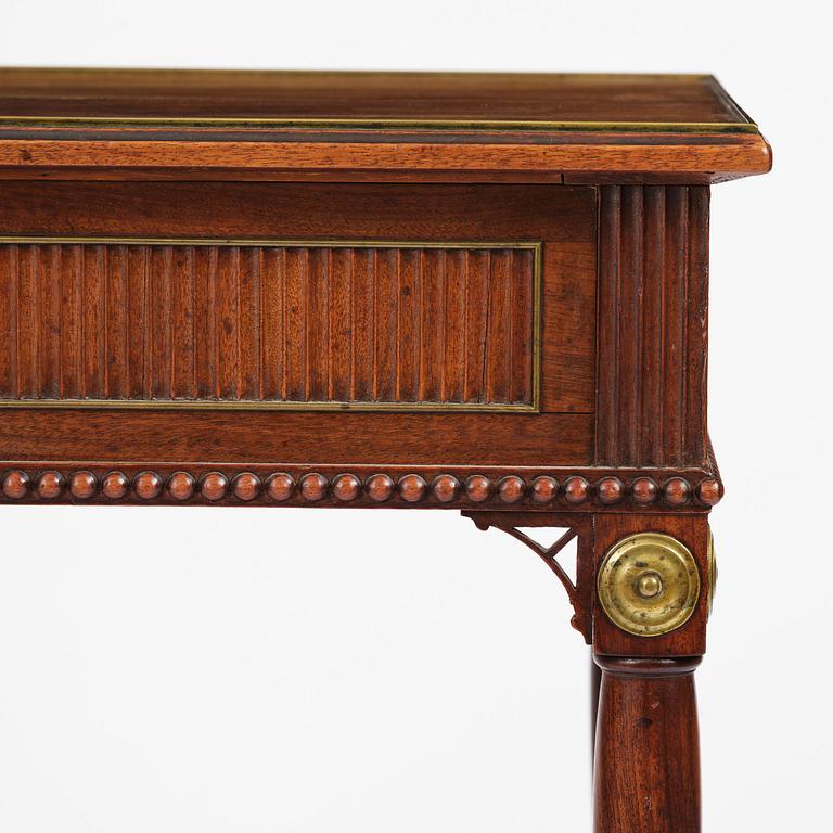 Bord, av Gottlieb Iwersson (mästare i Stockholm 1778-1813), signerat och daterat 1794, Sengustavianskt.