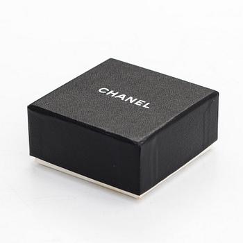 Chanel, earrings, 1984-1990.