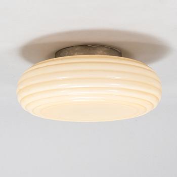 Paavo Tynell, a 1940's '1621' ceiling light for Taito.