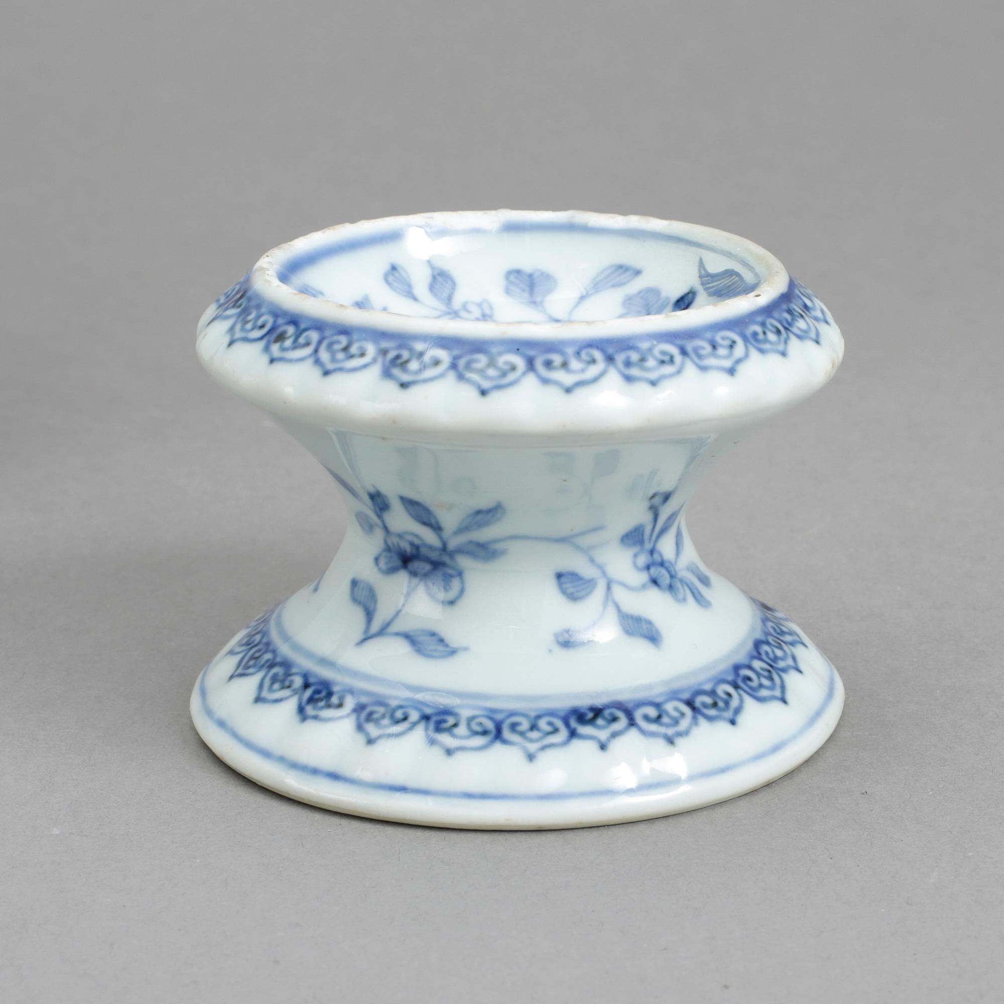 PARTI PORSLIN, 4 delar, Kangxi resp Qianlong, Kina, 1700-tal.