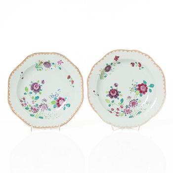 Five porcelain plates, China, Qing dynasty, Qianlong 1736-95.