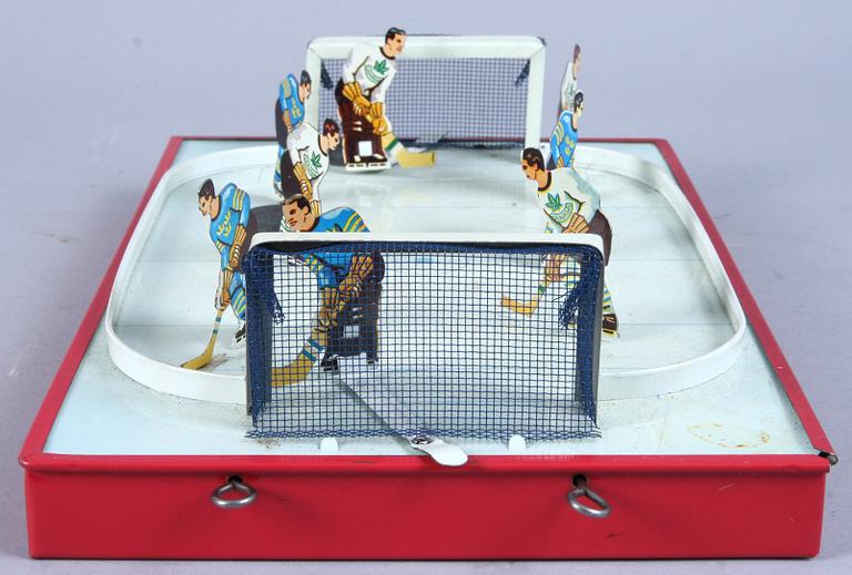 ISHOCKEYSPEL, omkring 1900-talets mitt.