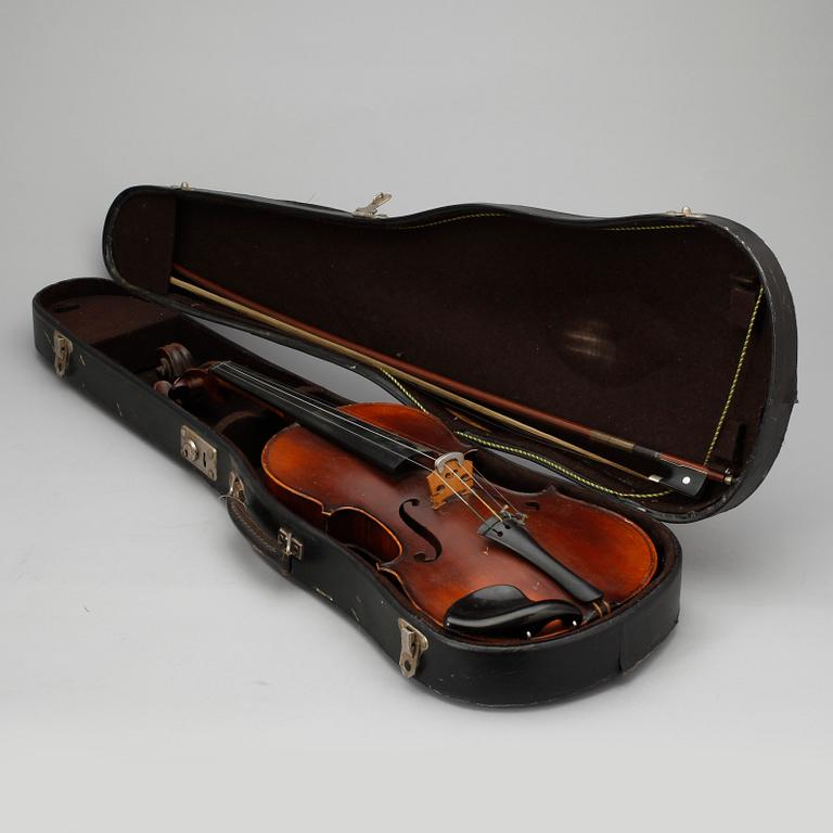 FIOL, enligt etikett kopia modell efter Antonius Stradivarius Cremonensis, 1721. 1900-talets andra hälft.