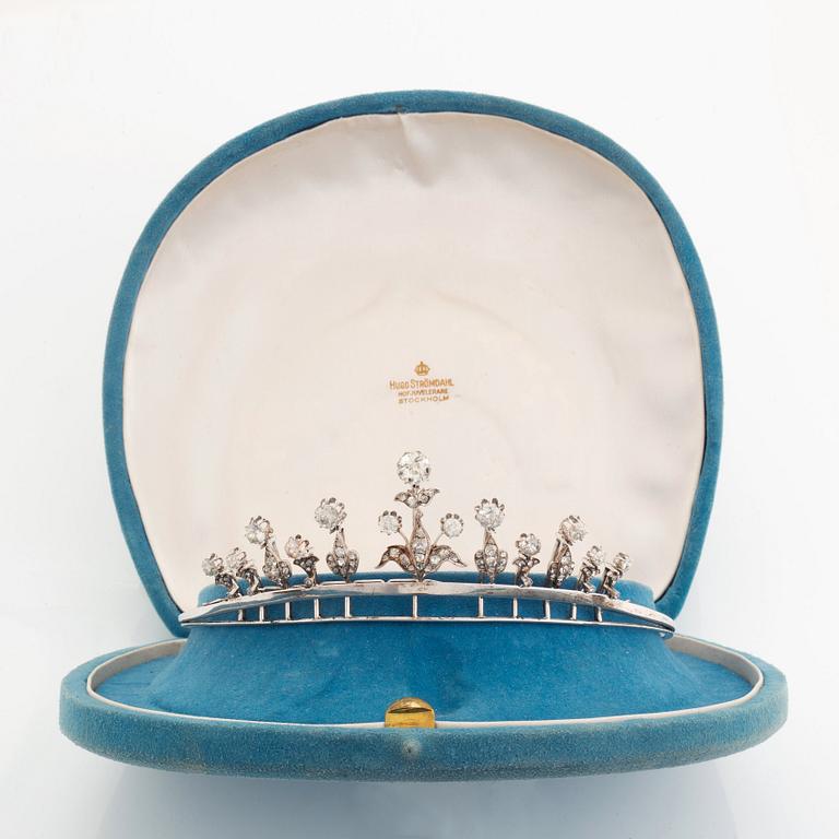 Tiara/Collier Hugo Strömdahl 18K vitguld med gammal- och rosenslipade diamanter.
