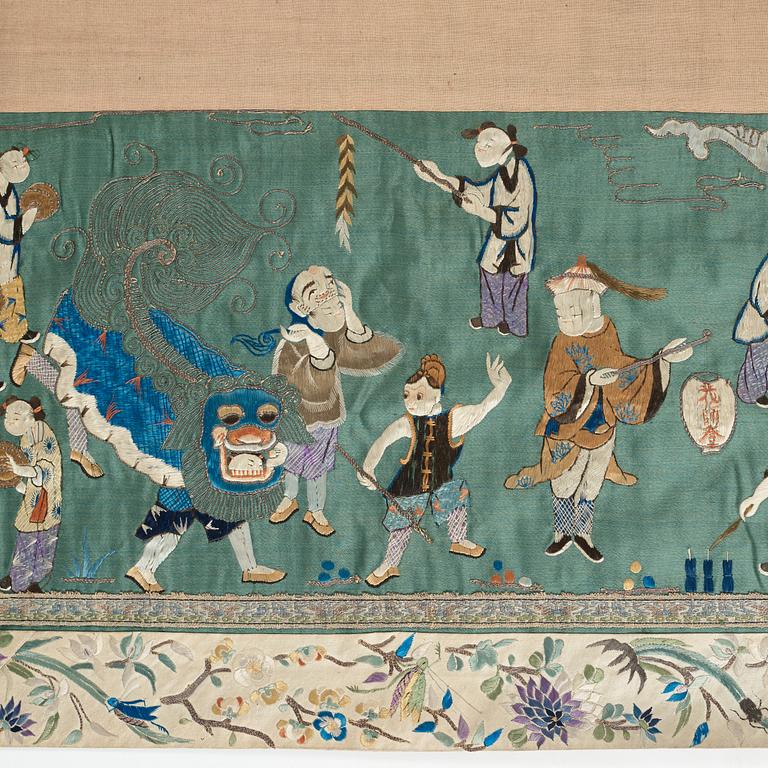 Two embroidered silk panels, late Qing dynasty.