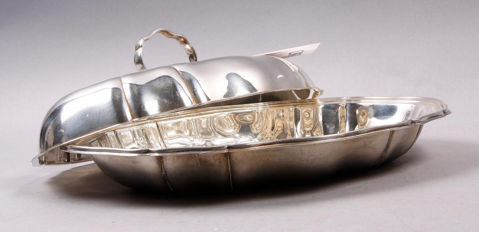 SÅSSKÅLAR, 2 st, samt KAROTT, nysilver, bla GAB, 1900-talets första hälft.