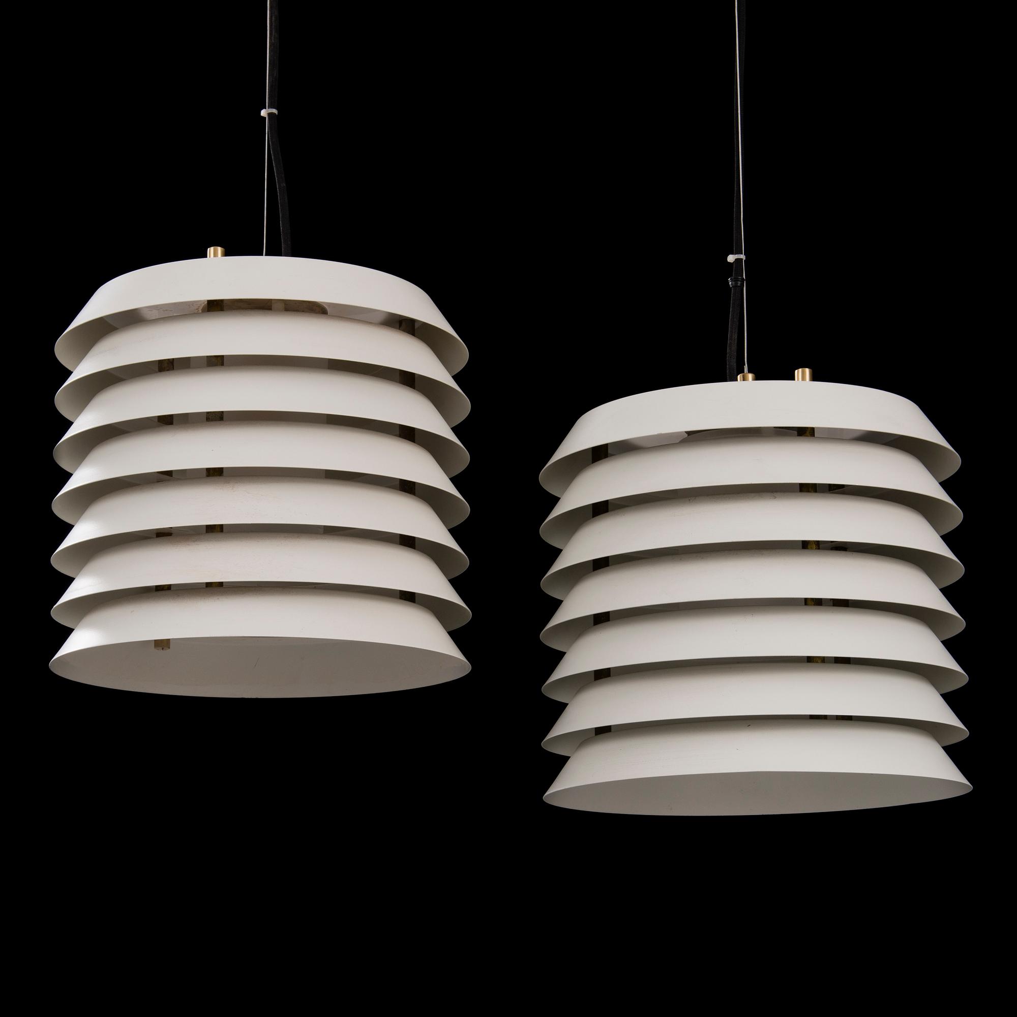 ILMARI TAPIOVAARA, taklampor 2 st, "Maija Suspension" Santa & Cole 1900-talets slut.