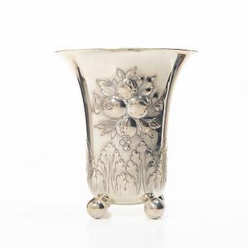 Ragnar Ericson, vase, silver, Baroque style, Malmö, 1942.