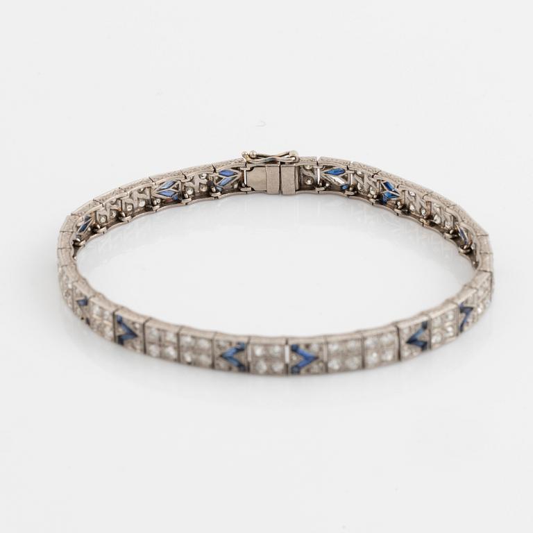 Diamond and sapphire bracelet.