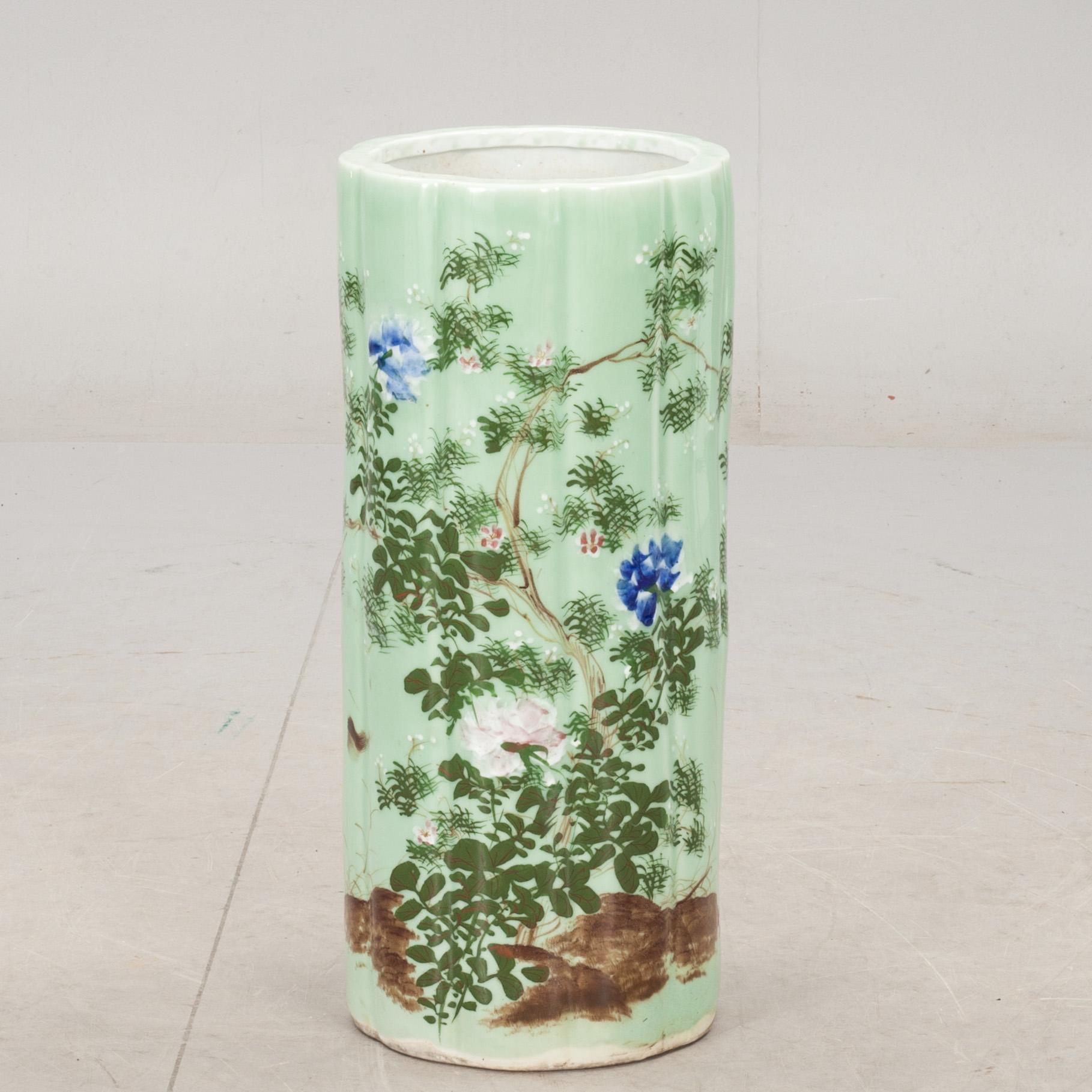 PARAPLYSTÄLL, porslin,  Celadon, Kina, 1900-talets början.