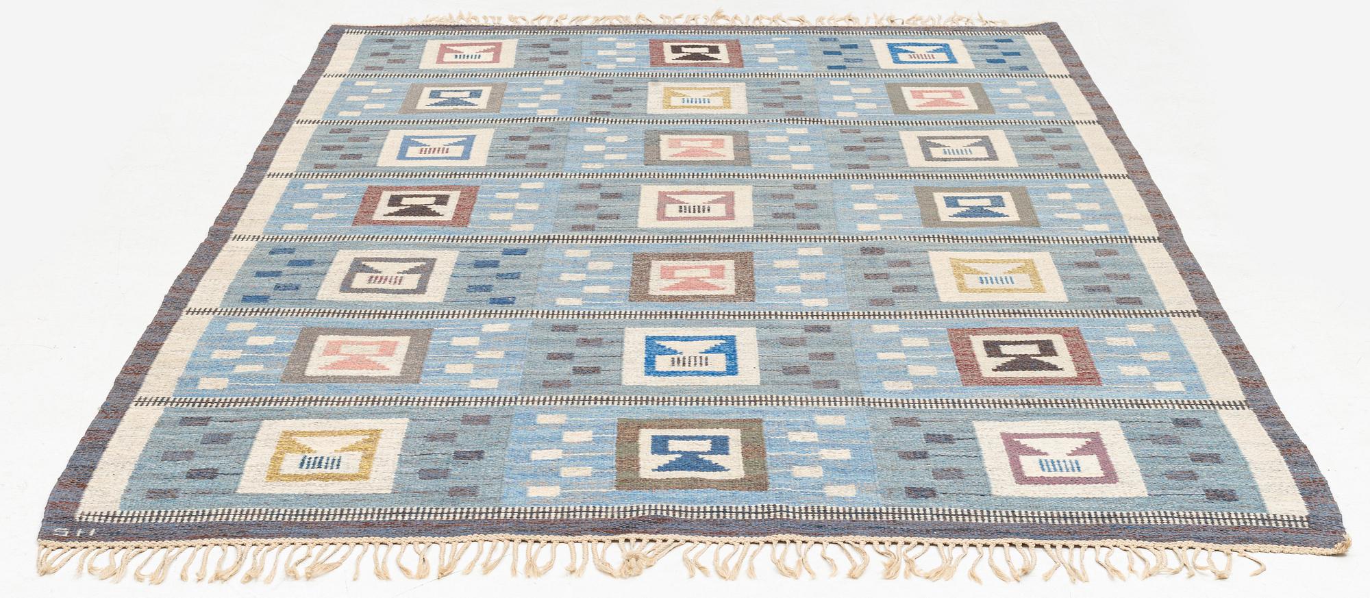 Edna Martin, matta, "Flickorna i fönstret", rölakan, ca 295 x 202 cm, signerad SH.