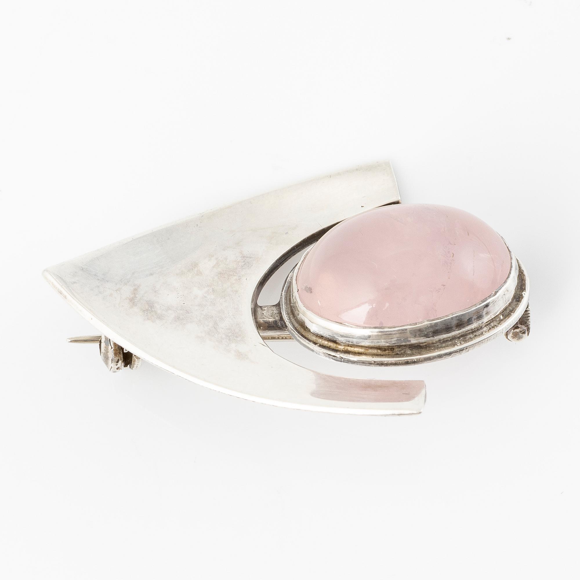 Olof Barve, brooch, silver with cabochon-cut rose quartz.