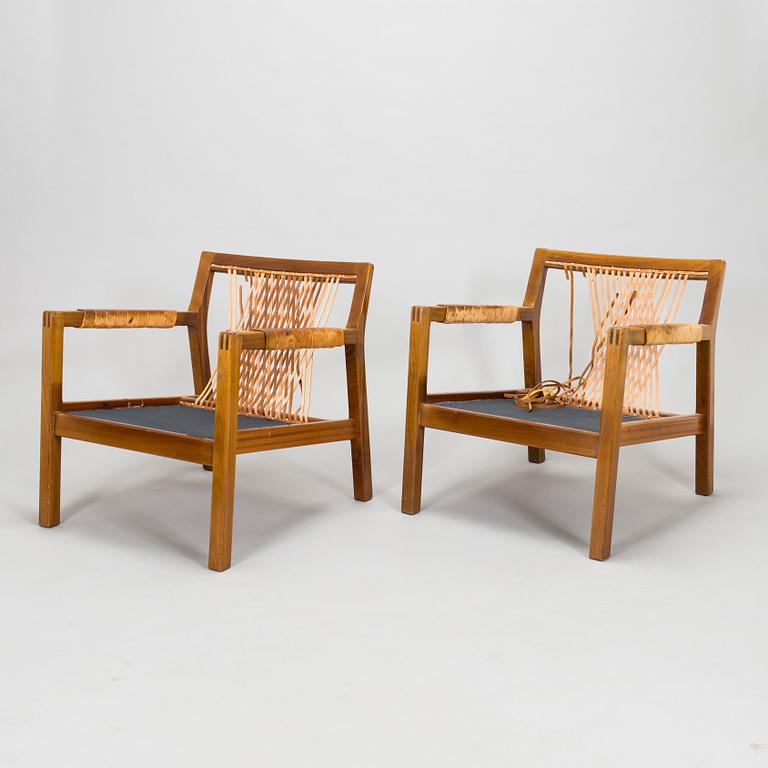 Carl Gustaf Hiort af Ornäs, a pair of late 1950s 'Rialto' open armchairs, Puunveisto Oy - Träsnideri Ab, Finland.