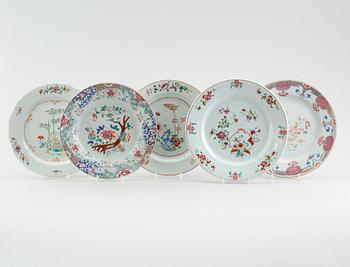 TALLRIKAR, 5 st, porslin, Kina, Qianlong 1736-1795.