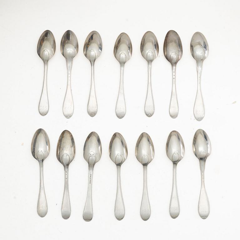 A set of Swedish 19th Century silver spoons (14 pieces).