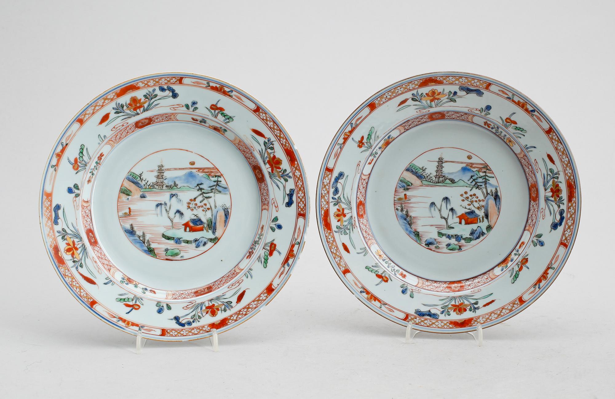 TALLRIKAR, 1 par, Kina, 1700-tal.
