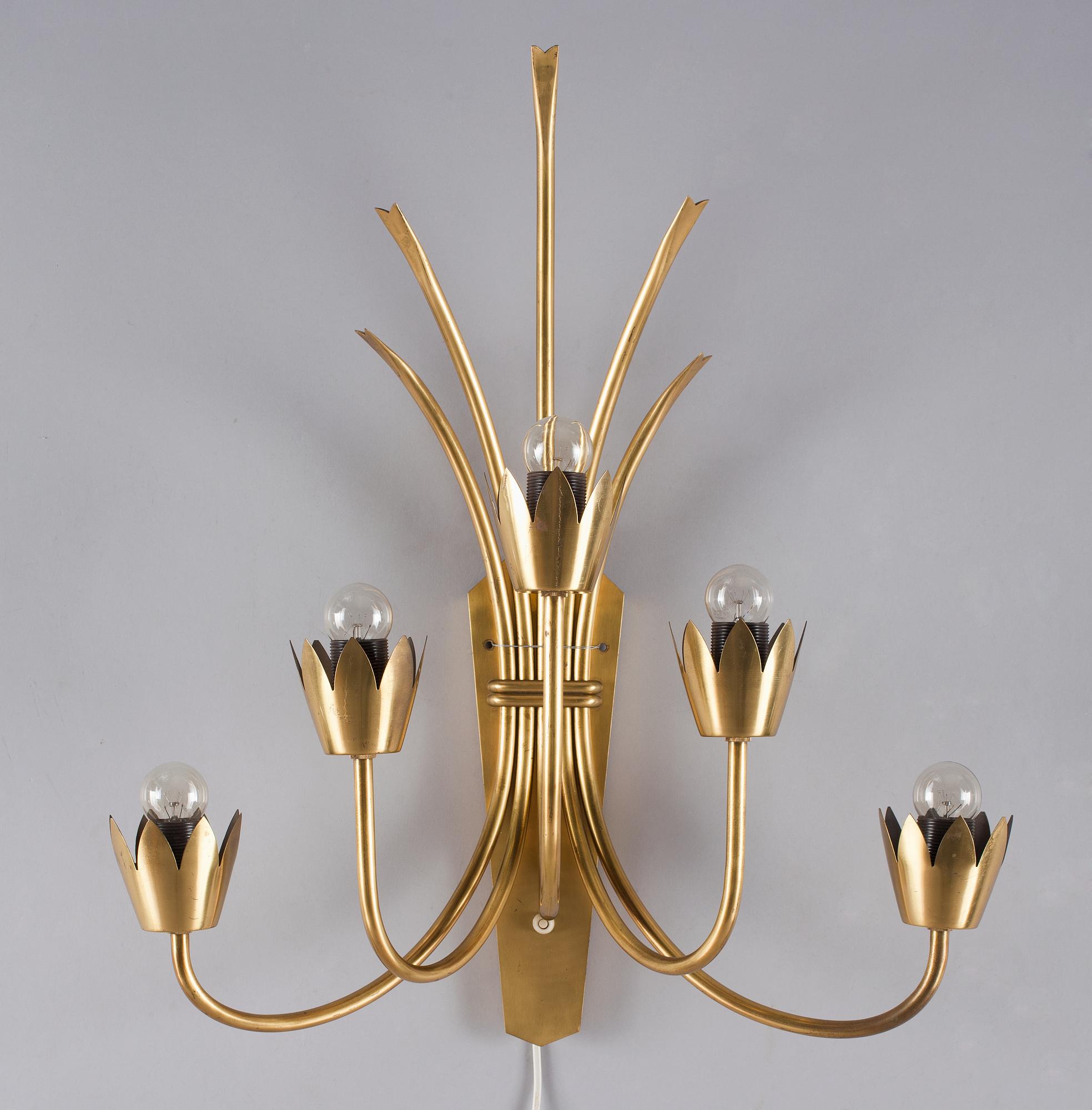 A brass wall sconce, mid 20th Century.