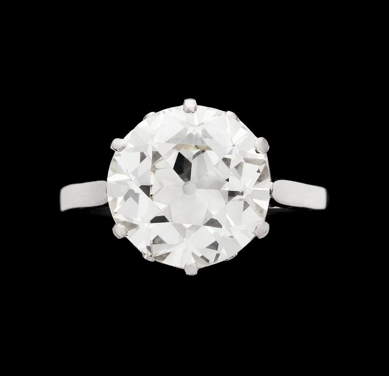 An old cut diamond ring, 4.14 cts.