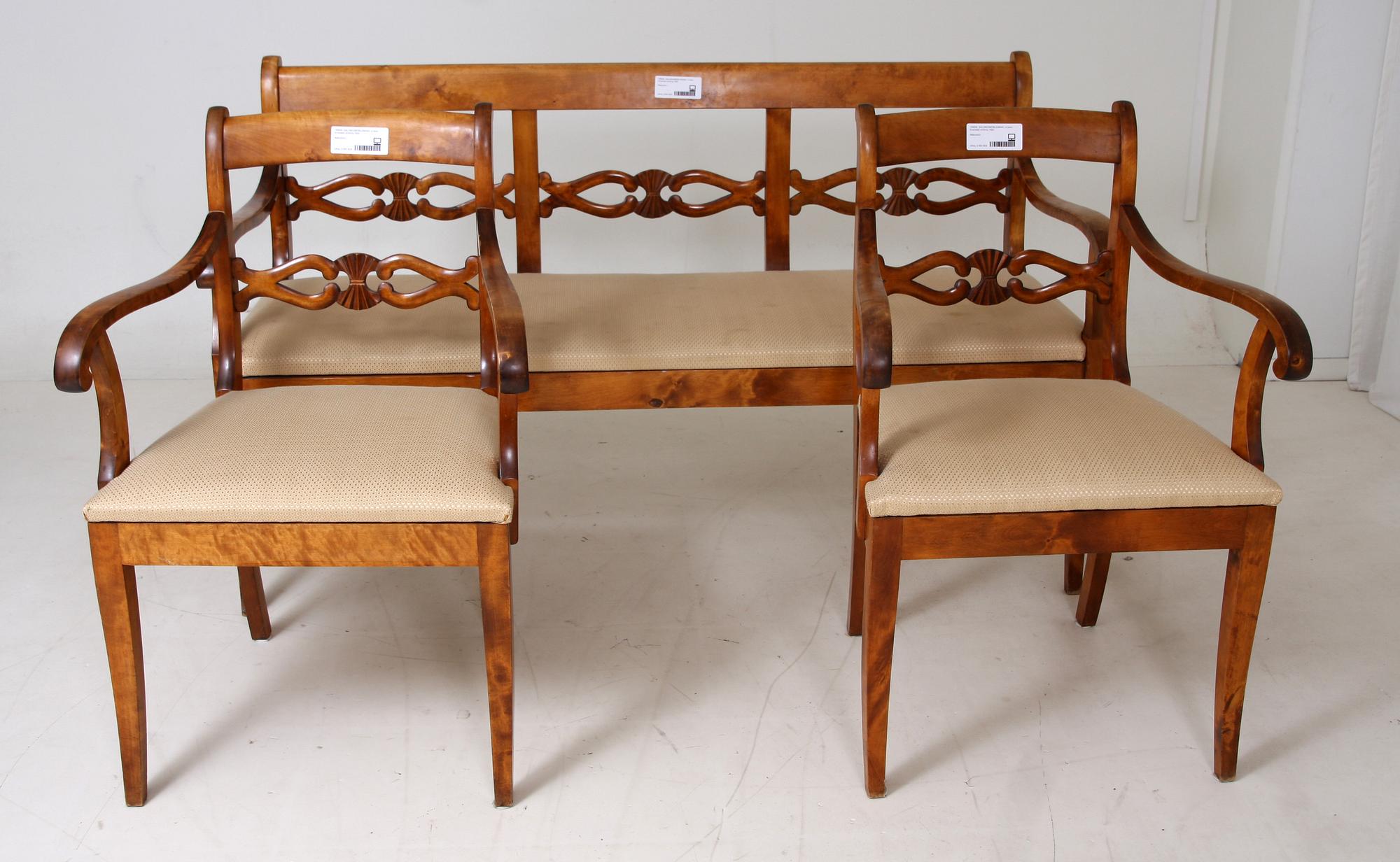 SALONGSMÖBLEMANG, 4 delar. Empirestil omkring 1900.