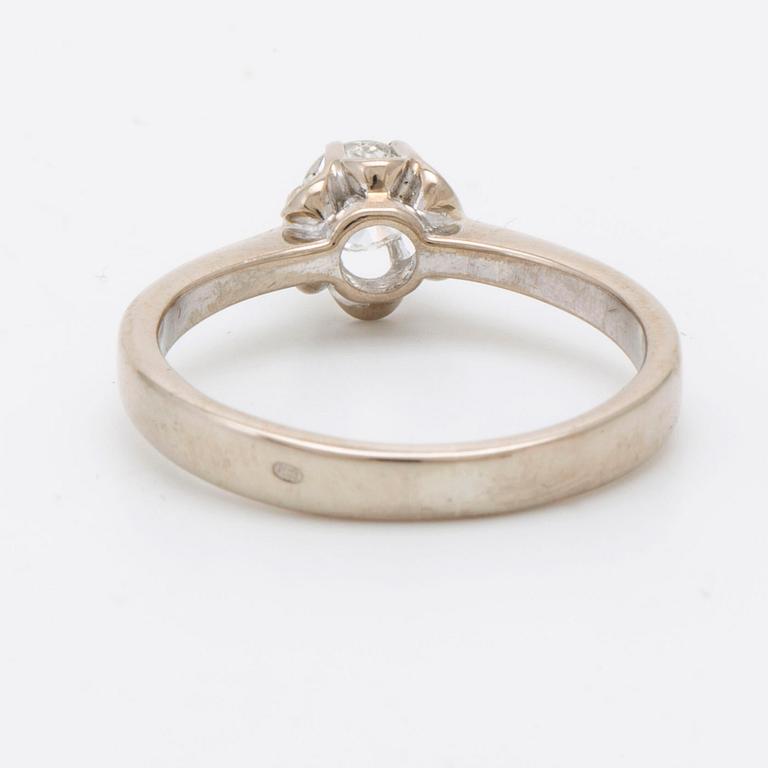 Ring 18K whitegold, 1 brilliant-cut diamond approx 0,35 ct, size 54, total weight 3,8 g.