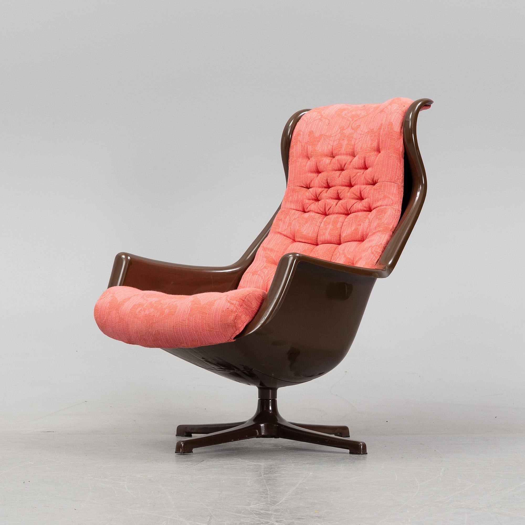 A 'Form 8' /'Galaxy' armchair by Alf Svensson and Yngvar Sandström, DUX, 1970's.