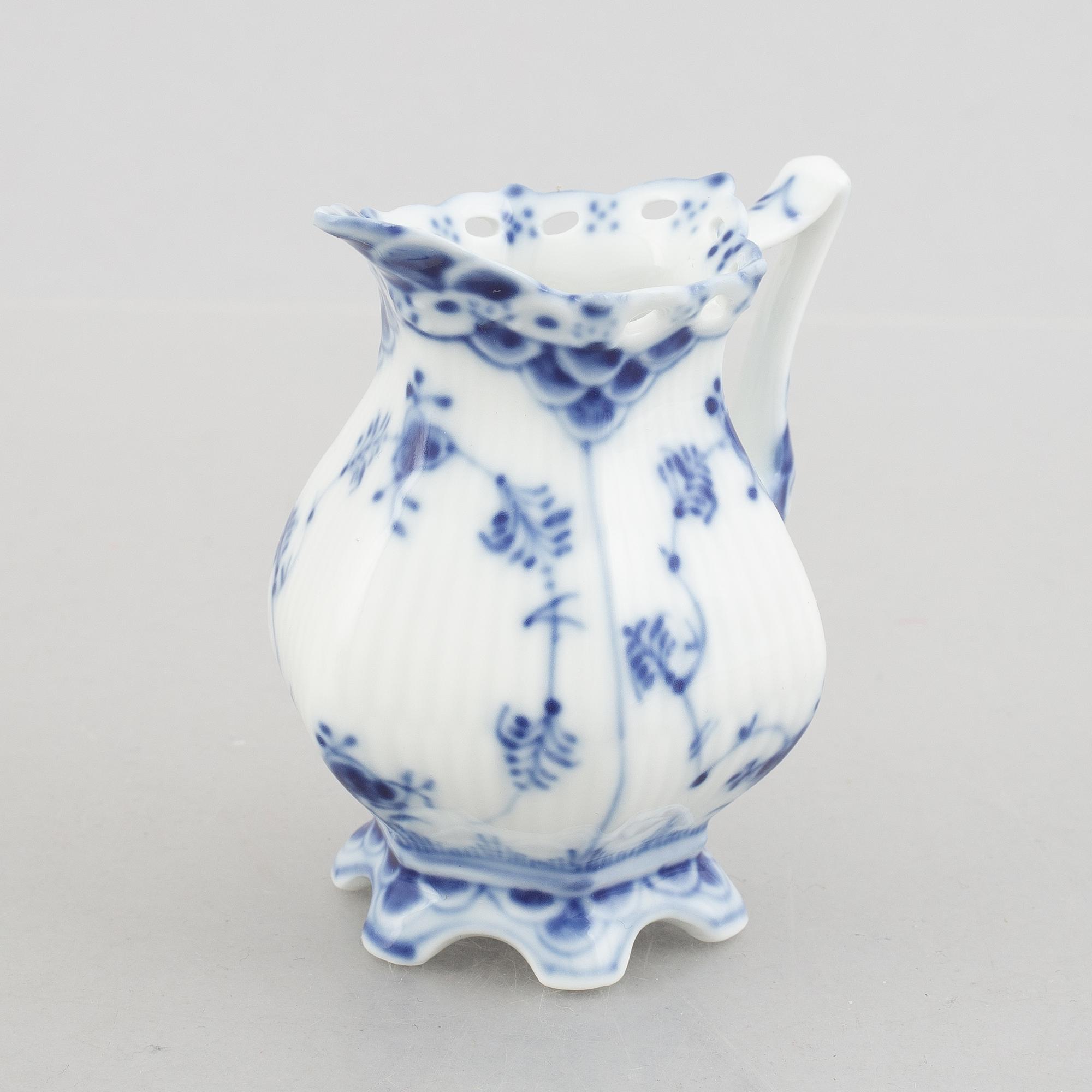 A set of thirteen 'Musselmalet' porcelain service parts, Royal Copenhagen, Denmark.