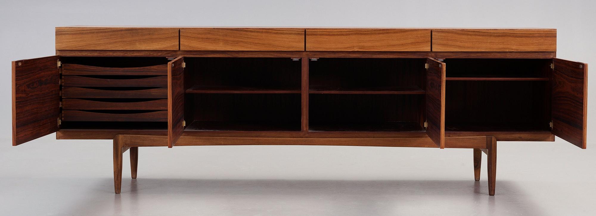 Ib Kofod-Larsen, sideboard, Faarup Møbelfabrik, Danmark 1960-tal.