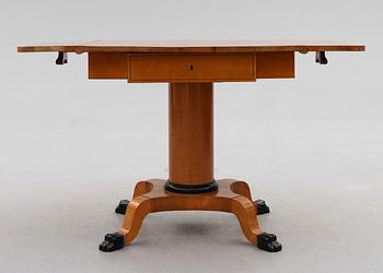 BORD, Karl Johan stil, 1900-talets första hälft.